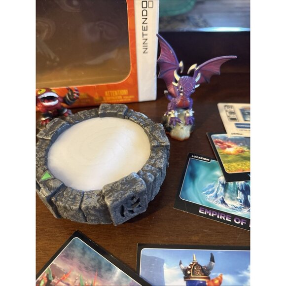 Skylanders Giants Starter Pack Nintendo 3DS. Open Box with cards like new. - Picture 4 of 6